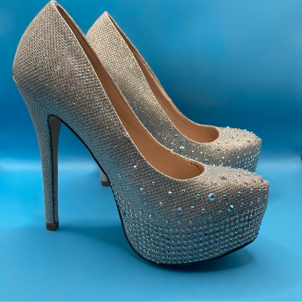 New De Blossom Collection Crystal Smothered Silver Platforms - Picture 5 of 9